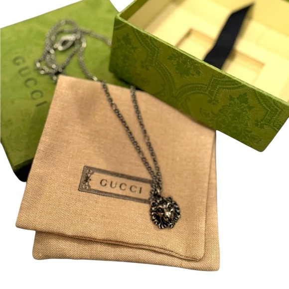 Gucci Lion Head Pendant Necklace Aging Palladium Finish Metal Full Inclusion - Picture 3 of 9